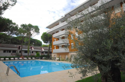 Foto 6 - Two-bedroom Apartment in Residence by the Beach With Shared Pool