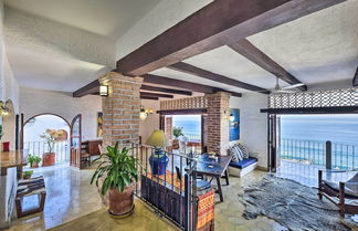 Photo 2 - Mid-century Modern Condo w/ Patio & Ocean Views