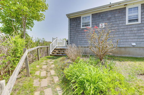 Foto 18 - Cozy Narragansett Cottage w/ Dock & Outdoor Shower