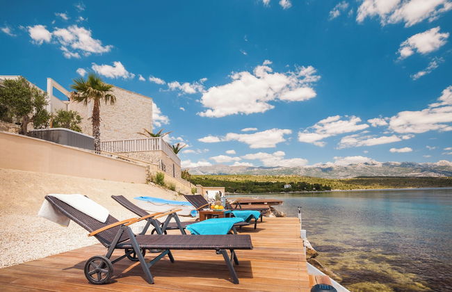 Luxury at Villa Cama - Your Dream Vacation Rental! - Foto 40