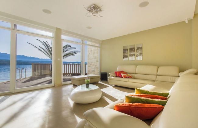 Luxury at Villa Cama - Your Dream Vacation Rental! - Foto 50