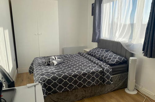 Foto 6 - Comfortable Homely Studio Flat in Wembley