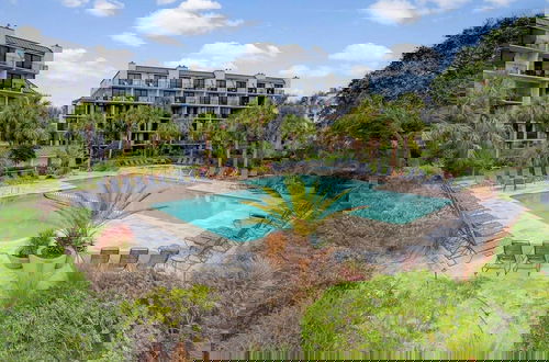 Foto 3 - 407 A Shipwatch by Avantstay Beach Front Condo w/ Ocean Views