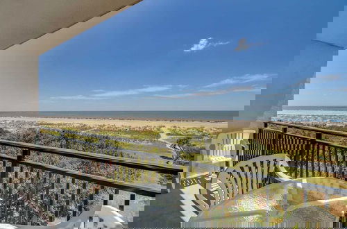 Foto 34 - 407 A Shipwatch by Avantstay Beach Front Condo w/ Ocean Views
