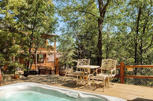 Photo 18 - Zen Den by Avantstay Entertainers Home in Ideal Big Bear Location w/ Hot Tub