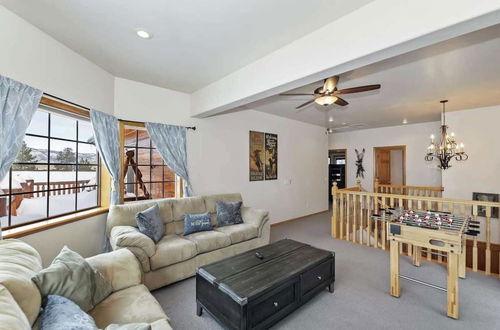 Photo 18 - Zen Den by Avantstay Entertainers Home in Ideal Big Bear Location w/ Hot Tub