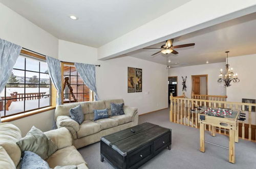 Photo 17 - Zen Den by Avantstay Entertainers Home in Ideal Big Bear Location w/ Hot Tub