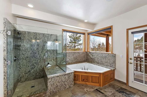 Photo 17 - Zen Den by Avantstay Entertainers Home in Ideal Big Bear Location w/ Hot Tub