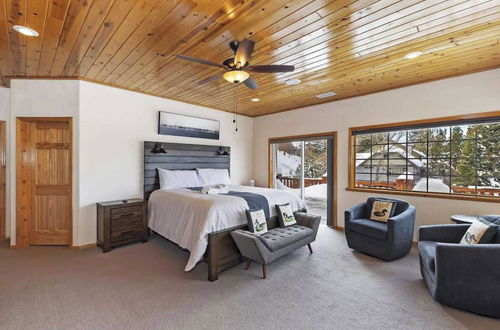 Photo 11 - Zen Den by Avantstay Entertainers Home in Ideal Big Bear Location w/ Hot Tub