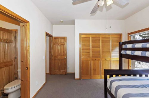 Photo 5 - Zen Den by Avantstay Entertainers Home in Ideal Big Bear Location w/ Hot Tub