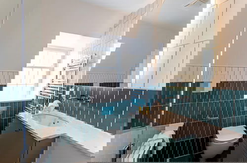Photo 9 - Modern and Stylish Apartment in West Kensington