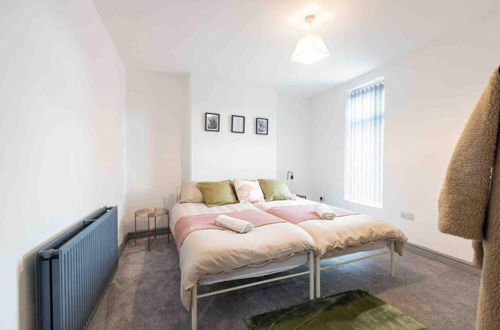 Photo 9 - Cosy 3 Bed- Pet Friendly-free Parking-city Centre