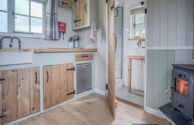 Haven View - 1 Bed Shepherds Hut - St Ishmael's - Foto 16