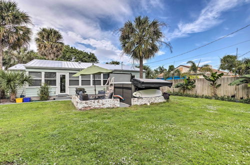 Photo 5 - West Palm Beach Bungalow w/ Shared Backyard