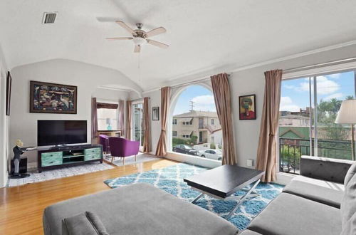 Photo 1 - Relax & Getaway - Chic Belmont Shore Duplex