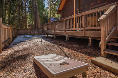 Foto 32 - Cozy Pet Friendly Cabin in Lake Tahoe by Sierra Getaways