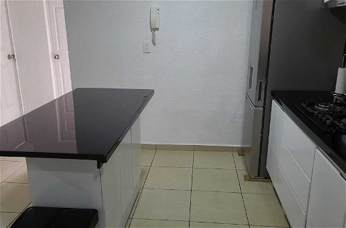 Foto 6 - Room in Apartment - Comfortable and Safe Room