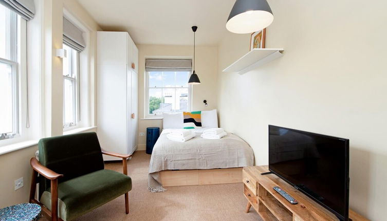 Photo 1 - Spacious Studio Near Leafy Primrose Hill