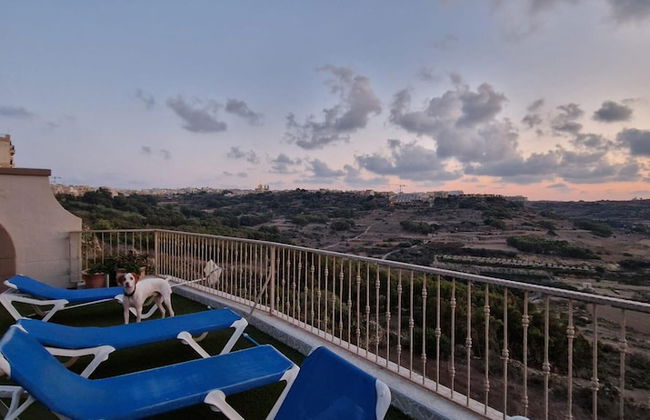 Modern 4-bed Home in Ix-xaghra, Valley View Pool - Photo 27