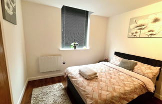 Foto 3 - Captivating 2-bed Apartment in Bedford