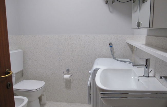 Modern Flat With Balcony and Lift at Grado Pineta - Foto 7