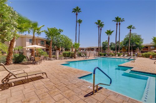 Foto 12 - Ideally Located Phoenix Rental w/ Community Pool