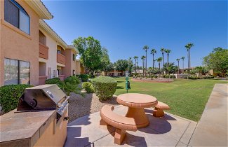 Foto 2 - Ideally Located Phoenix Rental w/ Community Pool