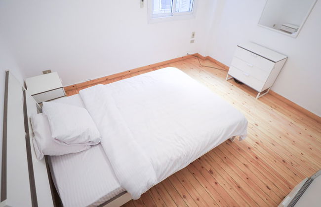 Ivory Petal Bliss 2BR Apt - Foto 16