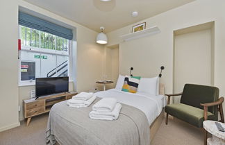 Photo 1 - Bijou Lower Ground Studio in Primrose Hill Terrace