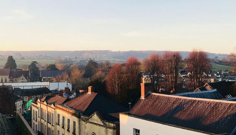 Photo 1 - Modern Penthouse With Views in Stroud