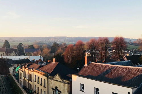 Photo 1 - Modern Penthouse With Views in Stroud