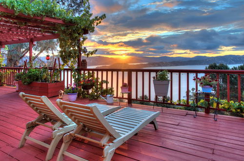 Photo 14 - Spacious Kelseyville Home w/ Large Lakefront Deck