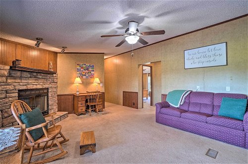 Photo 19 - Monett Family Ranch Home w/ Fireplace & Huge Deck