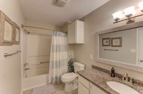 Photo 15 - Full Condo w/ Pool & Gym, Sleeps 4