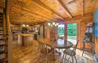 Foto 2 - Cozy Family-friendly Pine Grove Cabin w/ Fire Pit