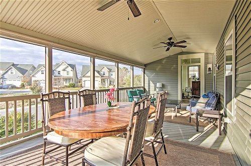 Foto 5 - Vibrant Home in Ocean View w/ Screen Porch