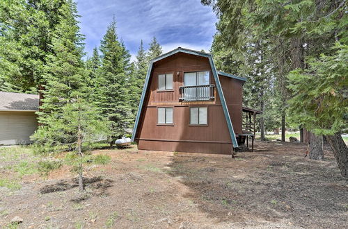 Foto 23 - Modern Cabin w/ Hot Tub - Walk to Lake + Golfing