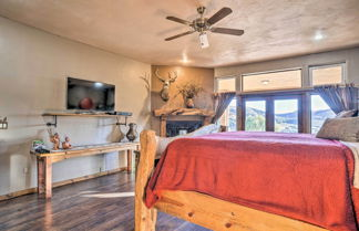 Foto 2 - Adobe Home w/ Mountain Views & Grilling Space