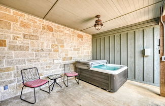 Foto 1 - Cozi Cottage With Hot Tub! - 2 Min to Wineries