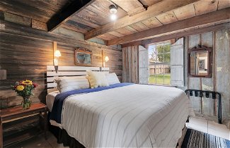 Photo 3 - Gorgeous Barn Cabin With Firepit 10min From Main St