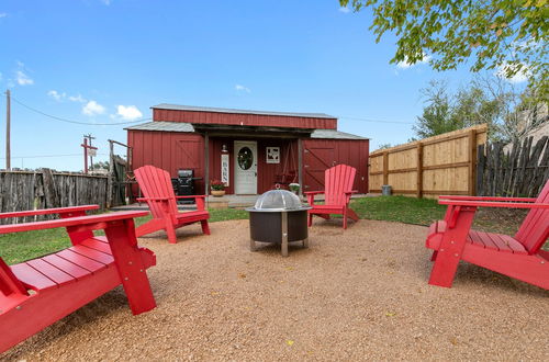 Photo 29 - Gorgeous Barn Cabin With Firepit 10min From Main St