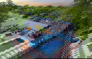 Foto 1 - Das Weinhaus Pool & Hot Tub - Walk to Main St