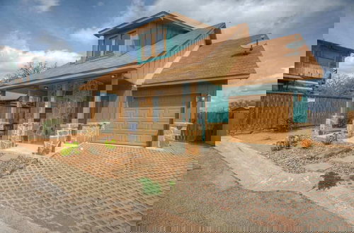 Photo 59 - Luxury Modern Home With Hot tub Deck & Firepit!