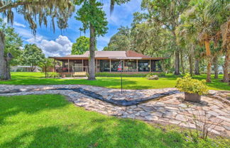 Photo 2 - Pet-friendly Inglis Retreat w/ Lake + Dock