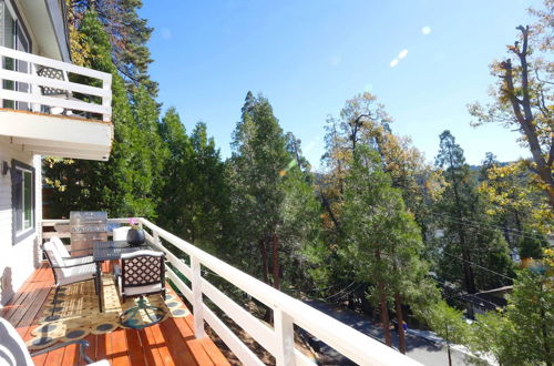 Photo 16 - Picturesque Cabin: 2 Balconies, Walk to Lake