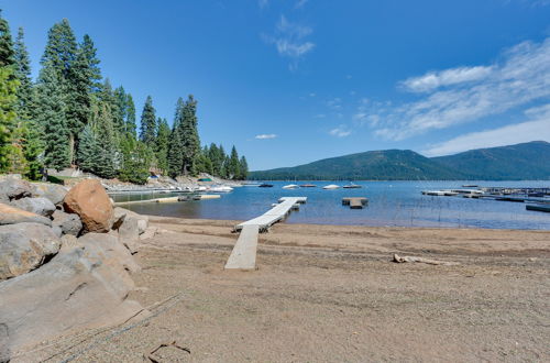 Photo 16 - Westwood Lakefront Cabin w/ Hot Tub & Boat Dock