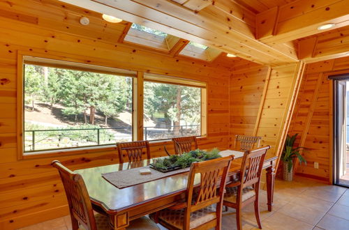 Foto 2 - Westwood Lakefront Cabin w/ Hot Tub & Boat Dock