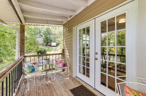 Photo 22 - Cozy Lakeside Cottage By Little Golden Gate Bridge