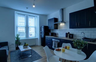 Foto 1 - Dundee - 1 Bed - Sleeps 4 - Free Parking