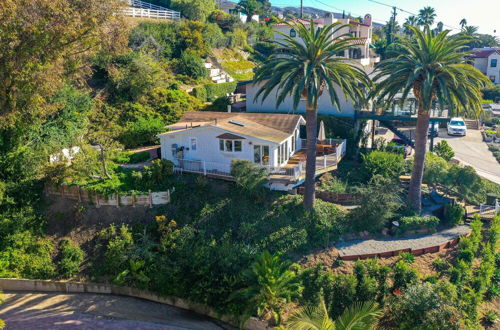 Foto 12 - Stunning Ventura Cottage w/ Deck + Ocean View